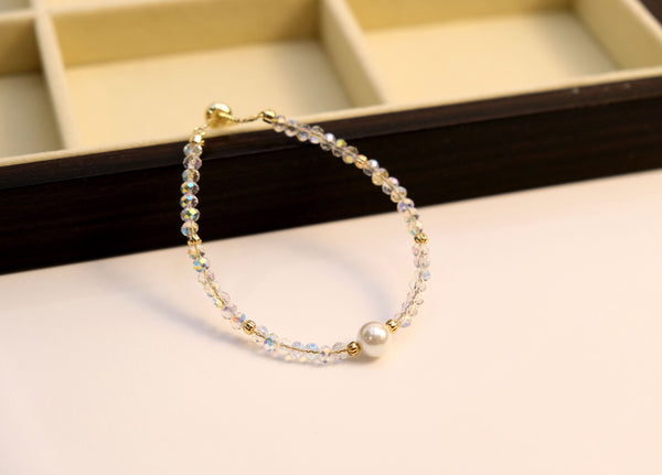 Pearl bracelet – with mini crystal beads