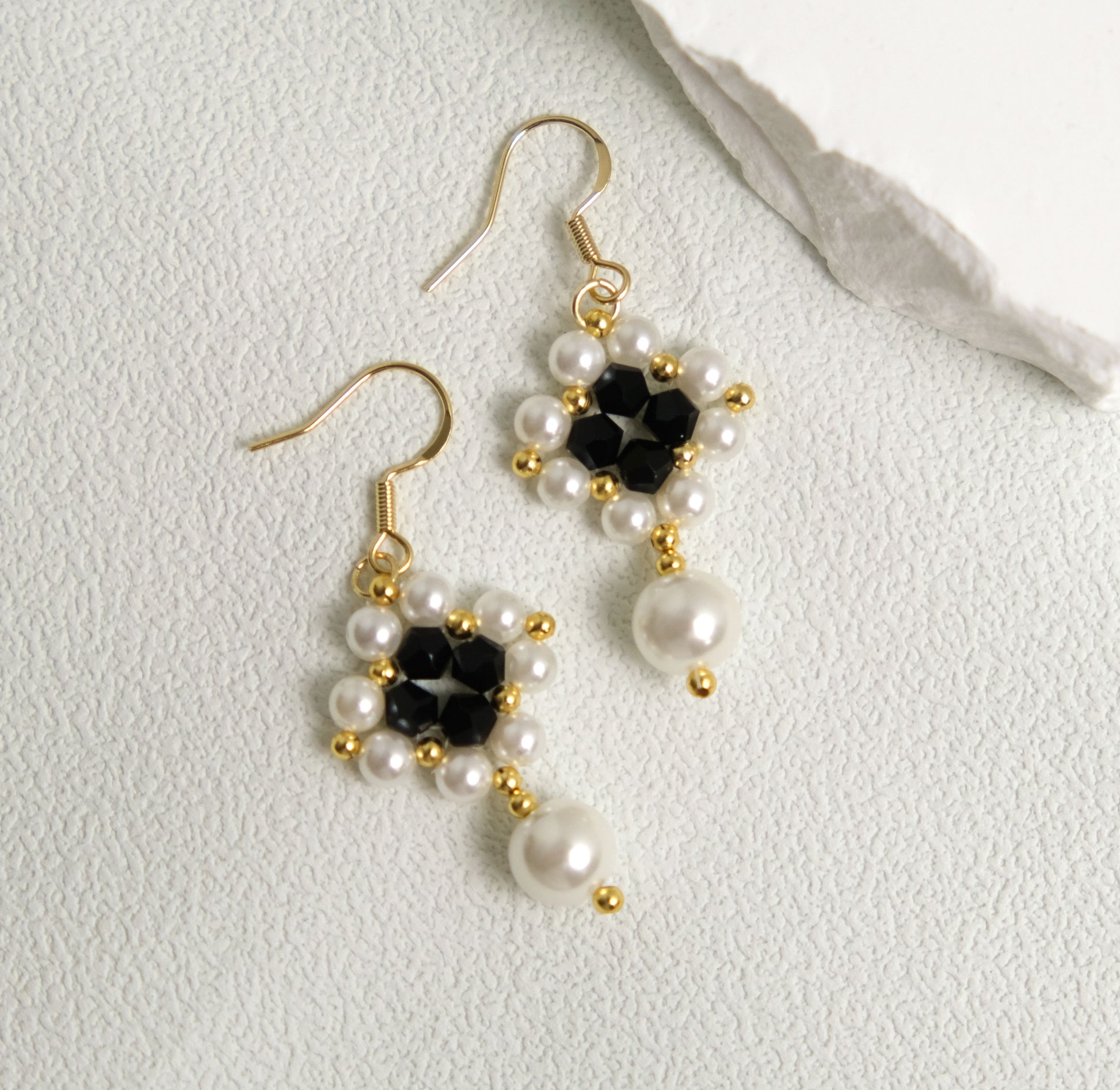 Beaded clover earrings