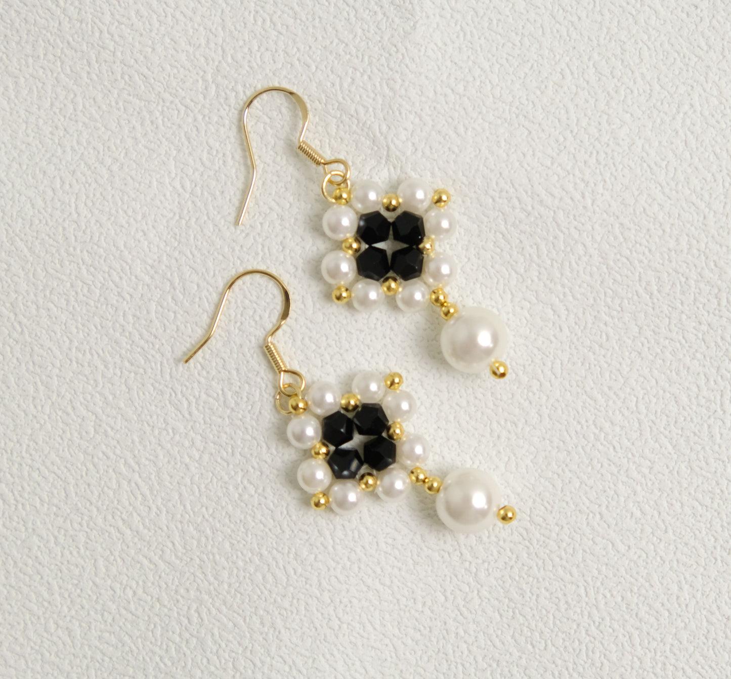 Beaded clover earrings